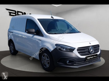 Furgon dostawczy Mercedes
