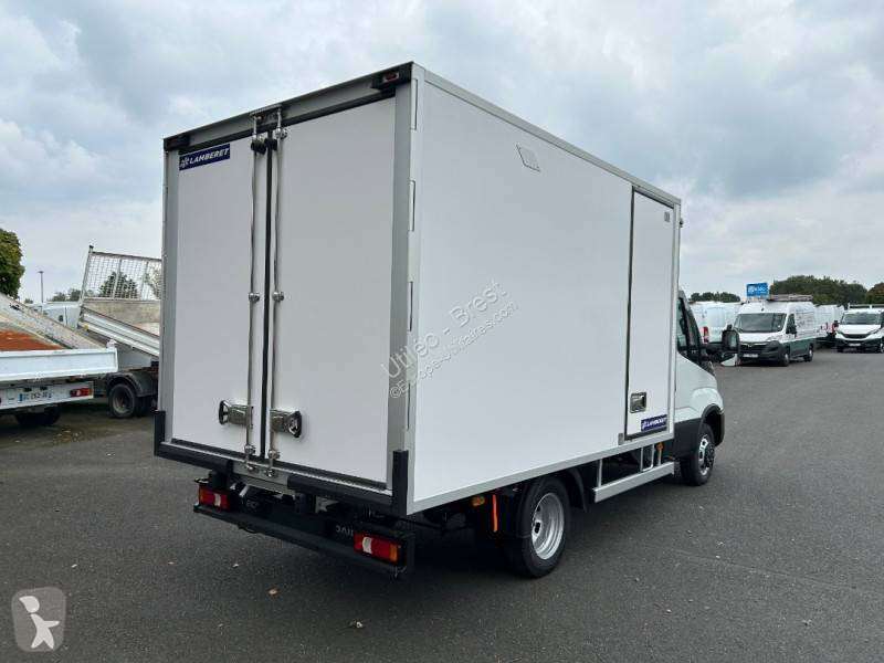 عربة نفعية Iveco