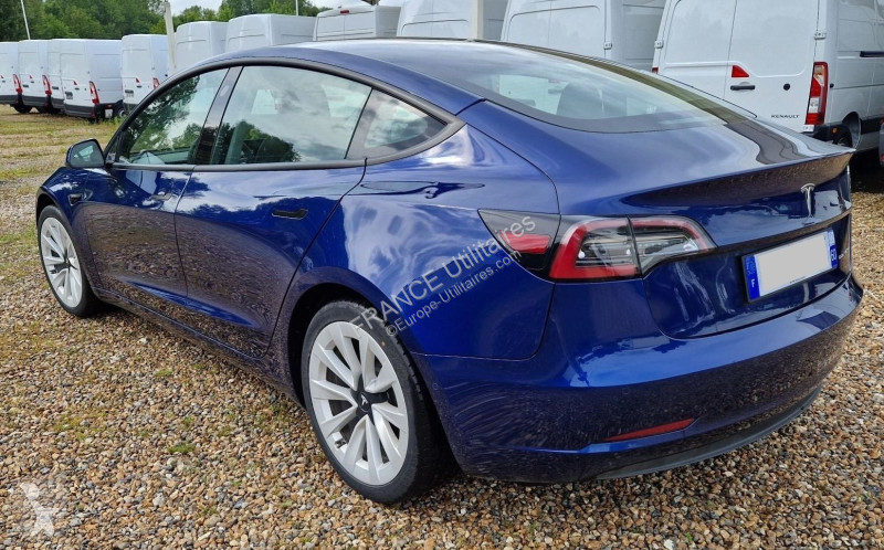 Samochód dostawczy Tesla MODEL 3 GRANDE...