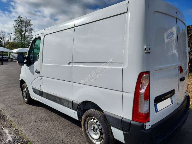 Véhicule utilitaire Renault MASTER III FG F3300...