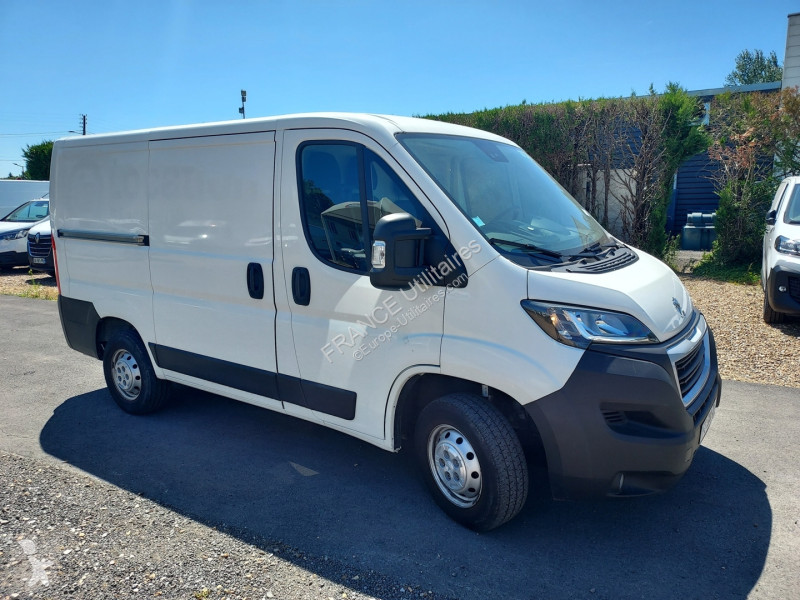 Véhicule utilitaire Peugeot BOXER FG 333 L1H1...