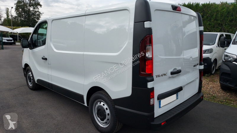 Véhicule utilitaire Renault TRAFIC III FG BVA...