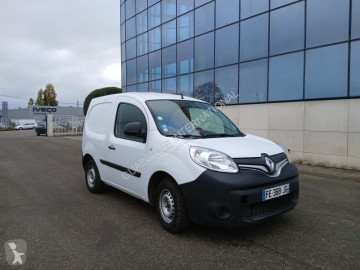 عربة نفعية مقفلة Renault