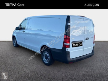Średnia furgonetka Mercedes