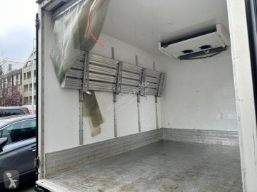 Utilitaire benne Mercedes