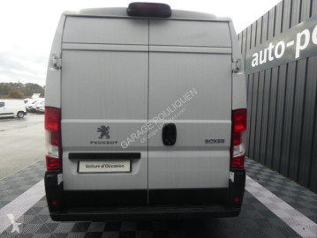 عربة نفعية مقفلة Peugeot