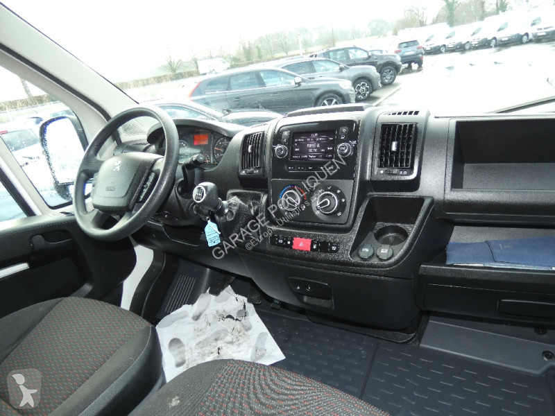 Véhicule utilitaire Peugeot L2H2 BLUEHDI 140...