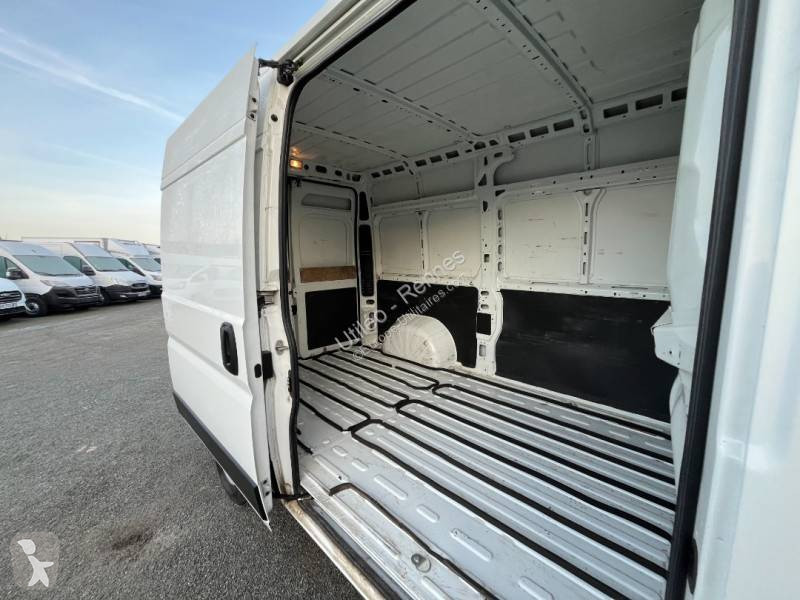 Véhicule utilitaire Peugeot