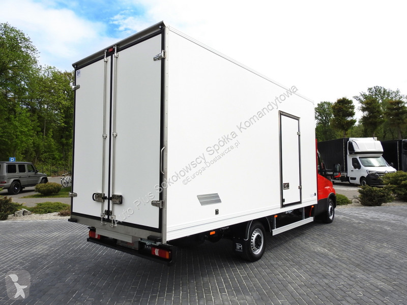 Samochód dostawczy Iveco 35S18 DAILY