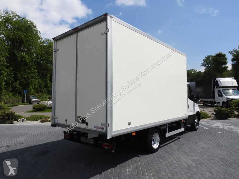Лекотоварен автомобил Iveco 35C14 DAILY