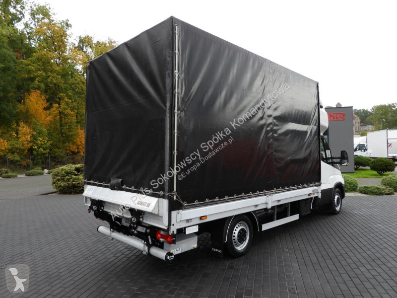 Лекотоварен автомобил Iveco 35S18 DAILY