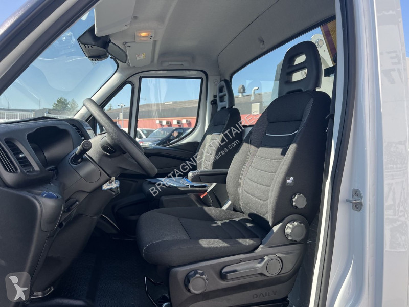 Furgoneta Iveco DAILY  35S14 NACELLE 25M DT25...
