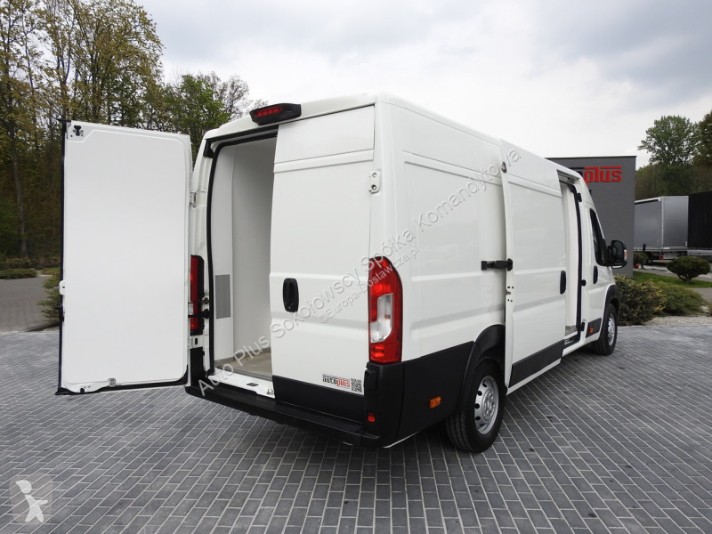Samochód dostawczy Peugeot  BOXER