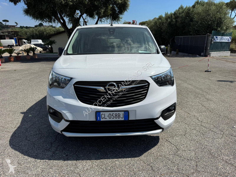 Véhicule utilitaire Opel