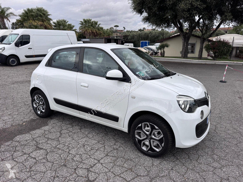 عربة نفعية Renault