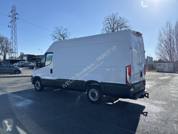 Fourgon Iveco