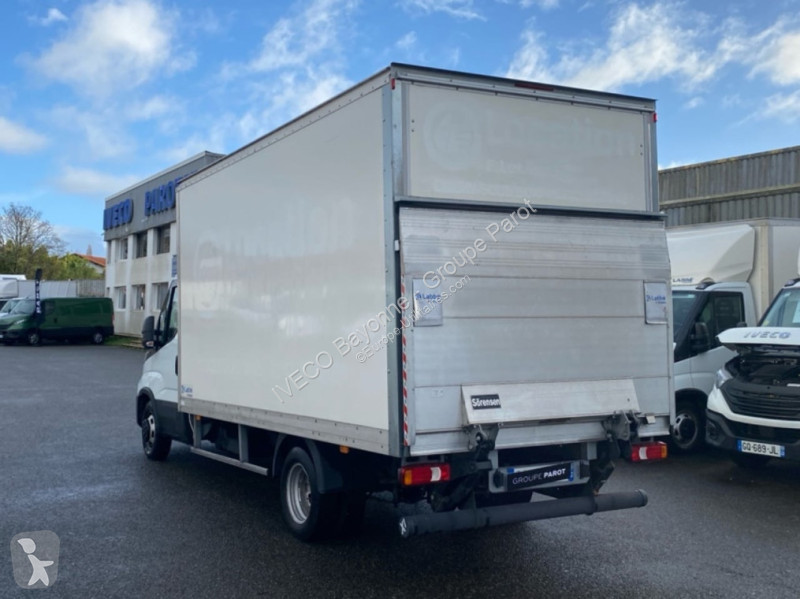 عربة نفعية Iveco 35C16H3.0 empattement 4100