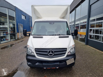 Furgon dostawczy Mercedes
