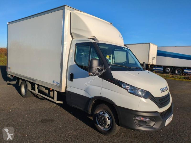 Véhicule utilitaire Iveco CCb 35C16H3.0...