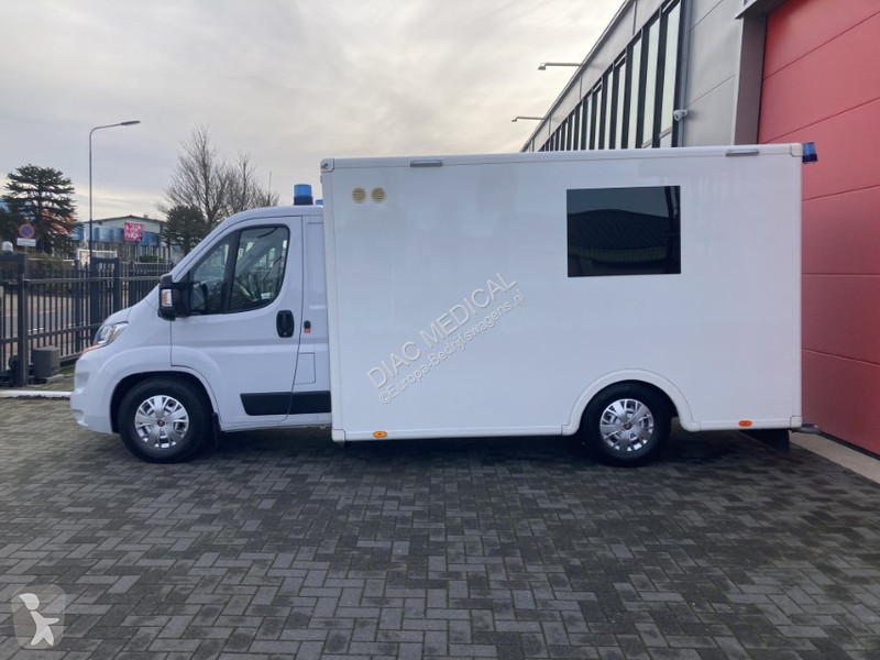 عربة نفعية Fiat Maxi Container Ambulance
