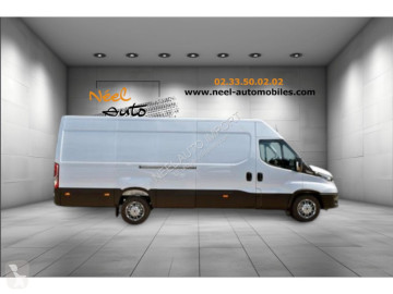 عربة نفعية مقفلة Iveco