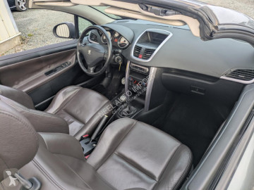 سيارة عربة مكشوفة Peugeot