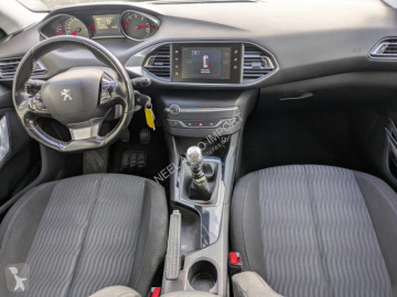 سيارة فاصل Peugeot