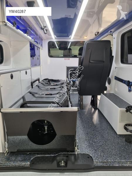 عربة نفعية Renault TRAFIC