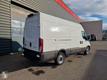 Fourgon Iveco neuf
