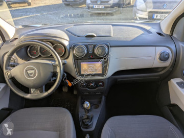 سيارة فاصل Dacia
