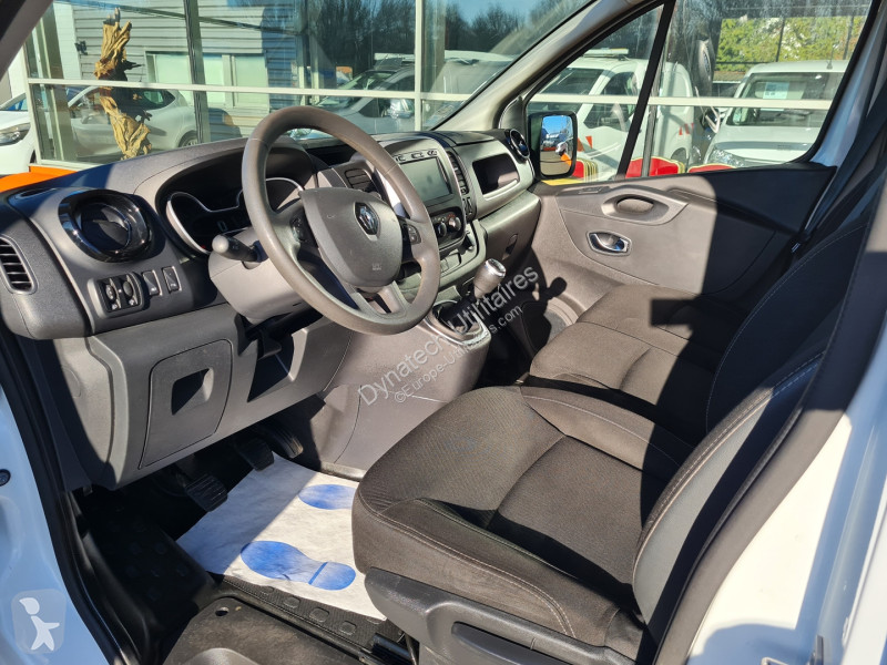 عربة نفعية Renault TRAFIC III FG L2H1 1300 2.0...