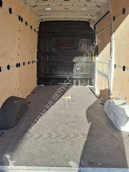عربة نفعية MAN  Vehicle Light 4x2 - e Van standard