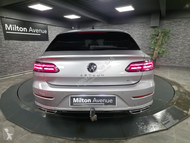 Véhicule utilitaire Volkswagen ARTEON Shooting...