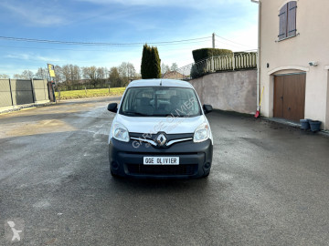 عربة نفعية مقفلة Renault