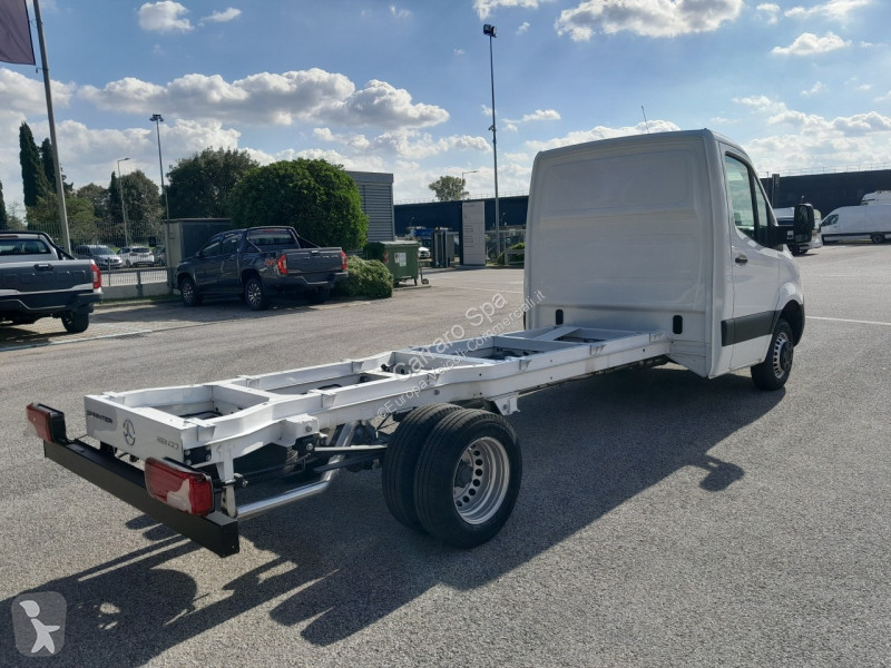 Véhicule utilitaire Mercedes Telaio Traz. Post