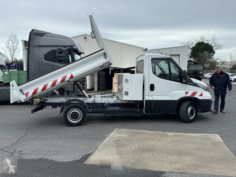 Nyttofordon Iveco 35S14 BENNE DE 2.80M COFFRE...