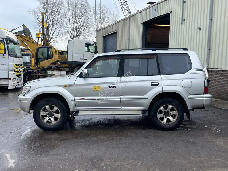 عربة نفعية Toyota Prado 3.0 TD 4 x 4 5 Seats...