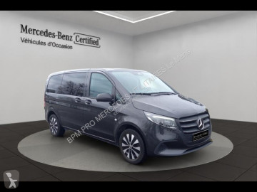 عربة نفعية مقفلة Mercedes