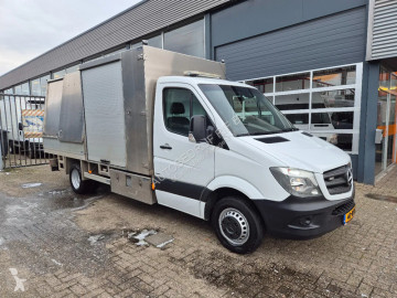 Utilitaire benne Mercedes