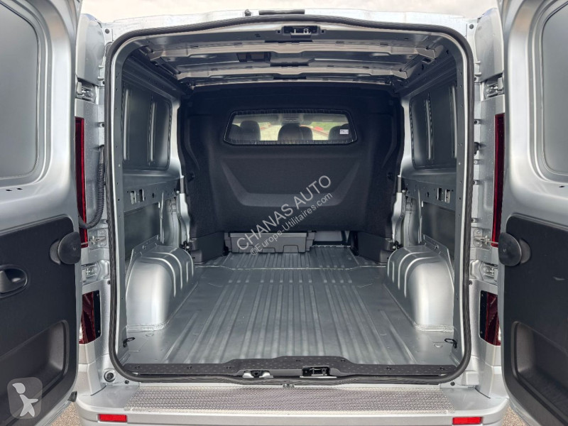 Véhicule utilitaire Renault L2H1 3T BLUE DCI...