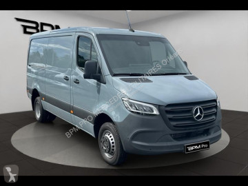 Fourgon Mercedes