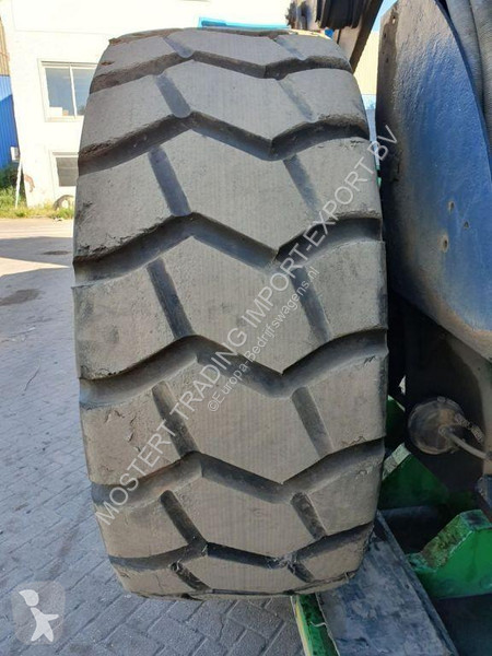 Véhicule utilitaire Michelin 29.5 R29 Michelin...