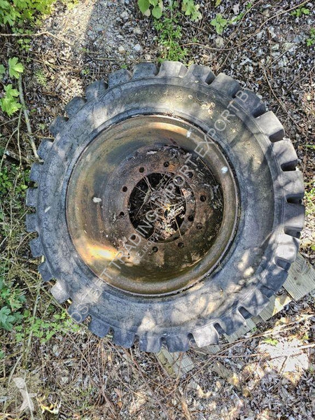 8.25-20 Solid 8.25-20 Tire – Solid Tire –...