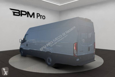 Fourgon long Iveco