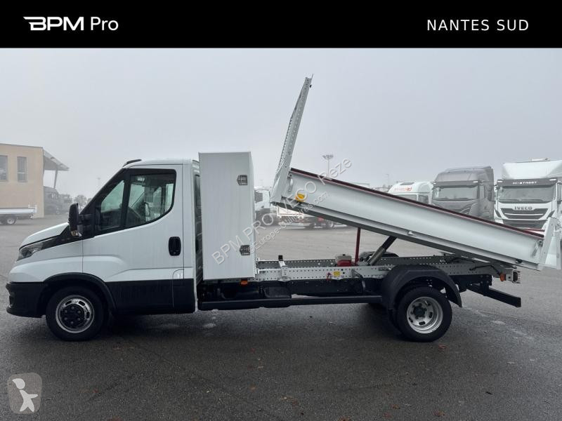 Véhicule utilitaire Iveco CCb 35C16H3.0...