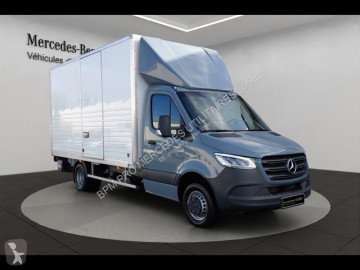Grote bak Mercedes