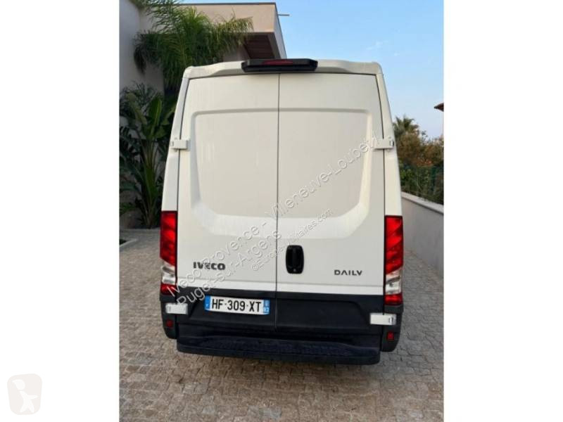 عربة نفعية Iveco