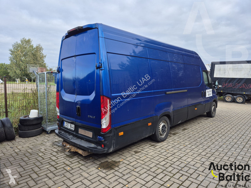 Furgoneta Iveco  35S17