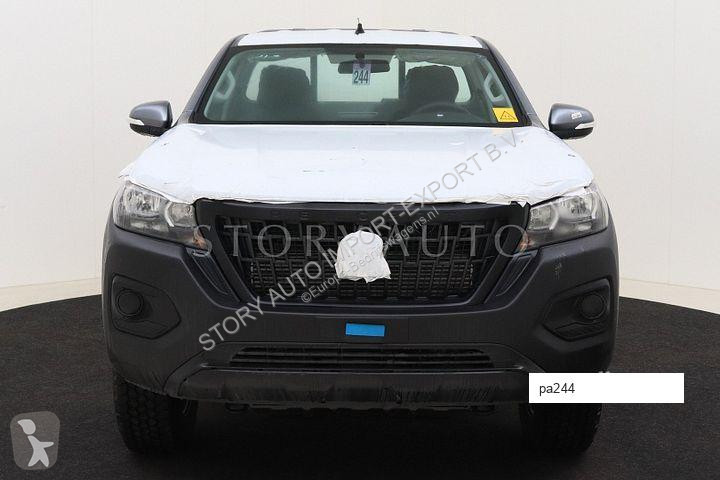 عربة نفعية Peugeot Landtrek