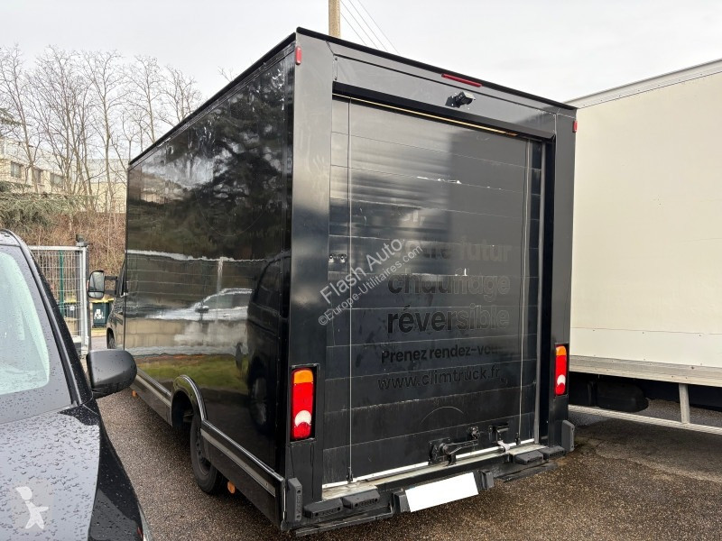 Véhicule utilitaire Fiat DUCATO  2.3L 130CH...